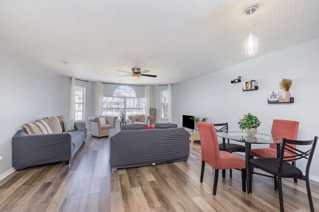 Foto del edificio - 8711 Rockingham Terrace