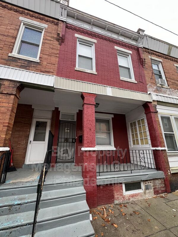 Primary Photo - 526 N Hobart St