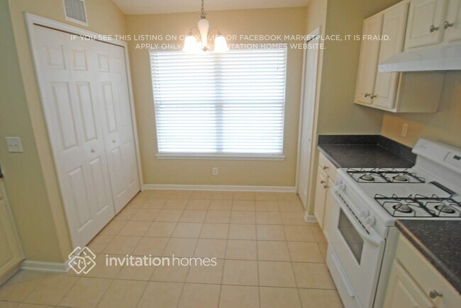 Foto del edificio - 1844 Enterprise Ave