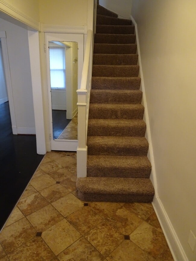 Building Photo - 3 Bedroom 1.5 Bath Townhouse  w/ parking at the NOMA Metro Station