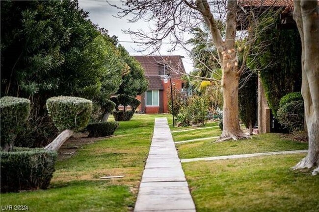 Foto del edificio - Fully furnished!