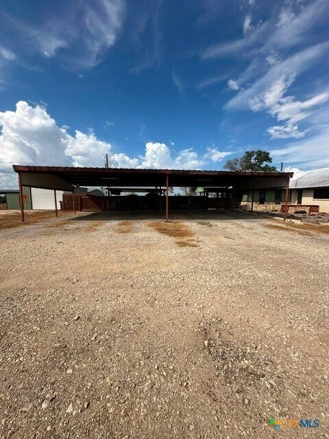Building Photo - 611 Lina Ln