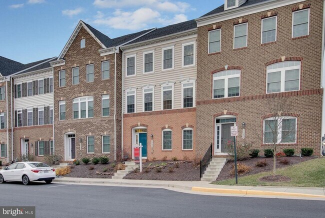 Building Photo - 24650 Red Lake Terrace