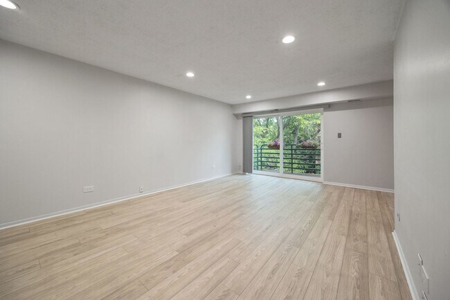 Foto del edificio - 900 Casey Ct