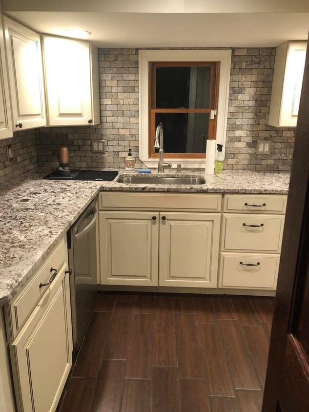 3696 Eisenhower Rd, Columbus, OH 43224 House for Rent in Columbus, OH