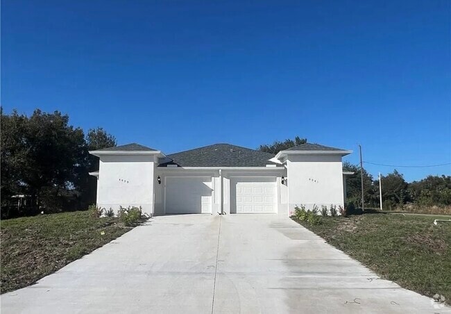 Building Photo - 6039 Latimer Ave