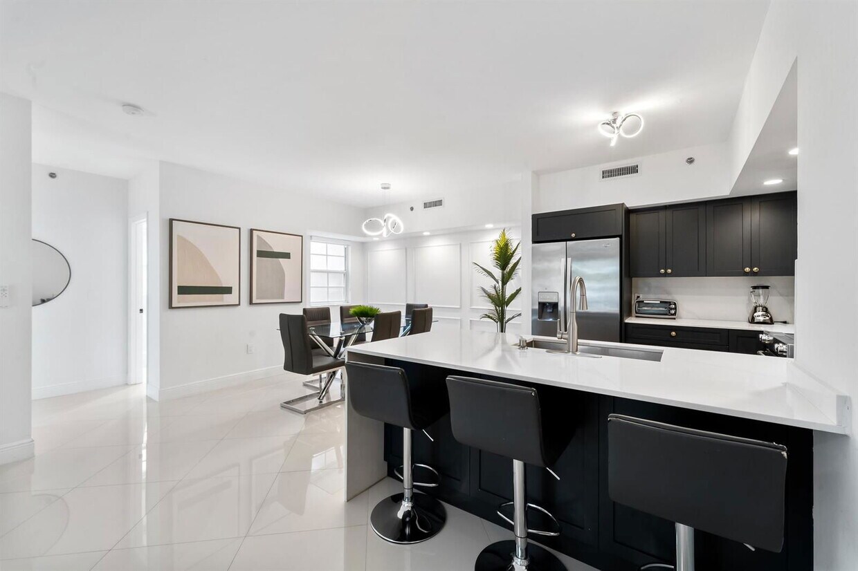 Photo - 19999 East Country Club Drive, Aventura, FL 33180 - 3 BR 2 BA Condo