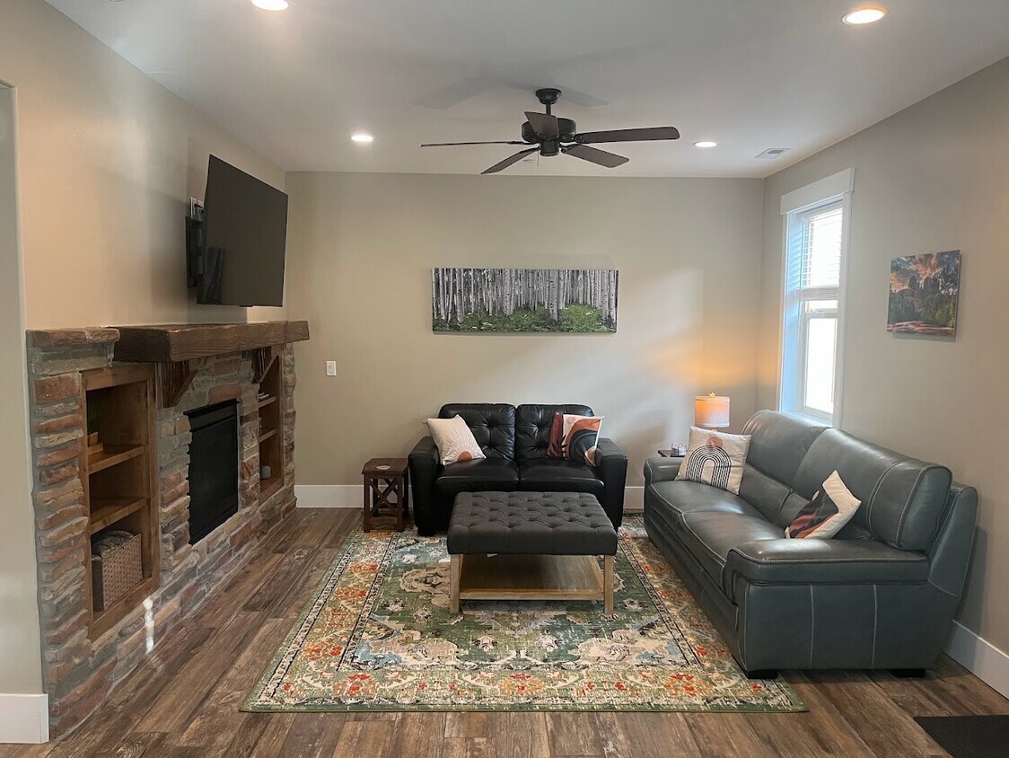 Foto principal - 13602 Hillclimb Ln