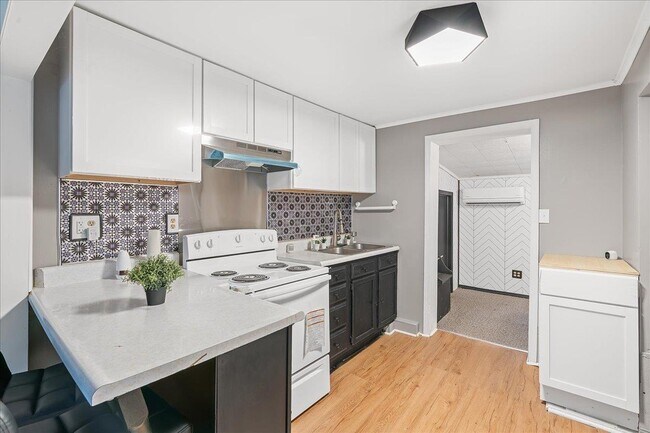 Foto del edificio - 2609 Maplewood Ave