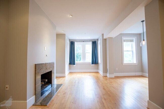 Foto del edificio - 1433 R St NW