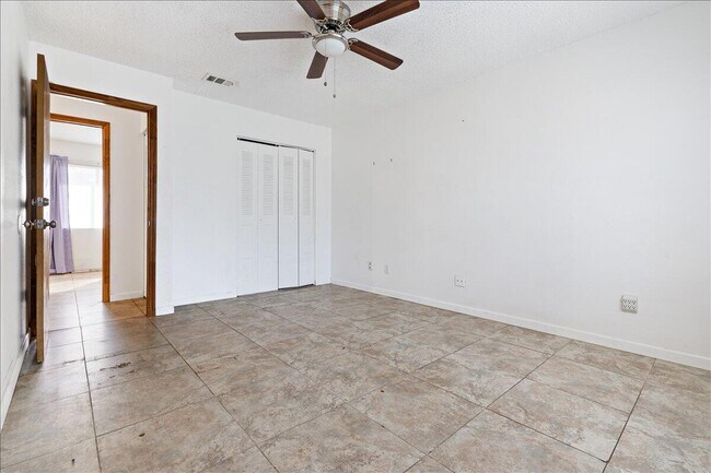 Foto del edificio - 1433 SE North Balcourt Ct