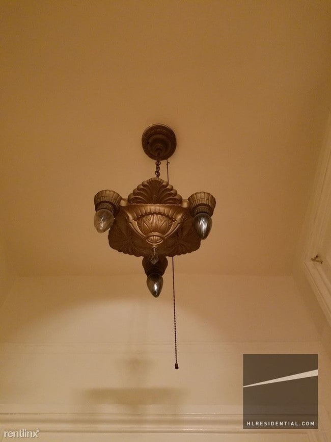 Building Photo - 181 Amity St