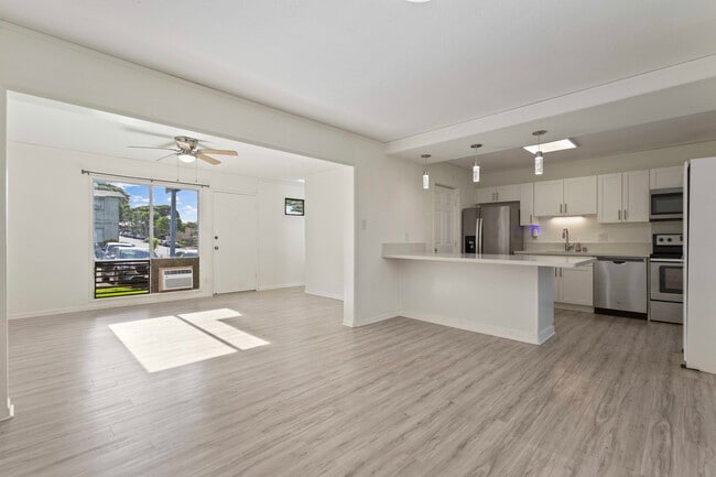 Building Photo - 108-829 Noelani St