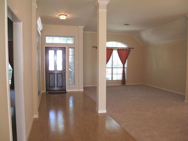 Building Photo - 3939 Shadow Trace Cir