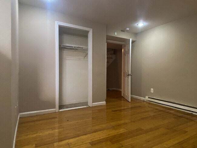 Foto del edificio - 1 Parker Hill Ter