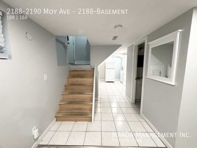 Photo du bâtiment - COZY & RENOVATED 1 BED/1 BATH LOWER SOUTH WALKERVILLE - INSCLUVISE
