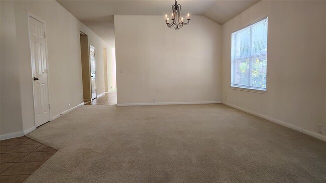 Foto del edificio - 718 Adler Falls Ln