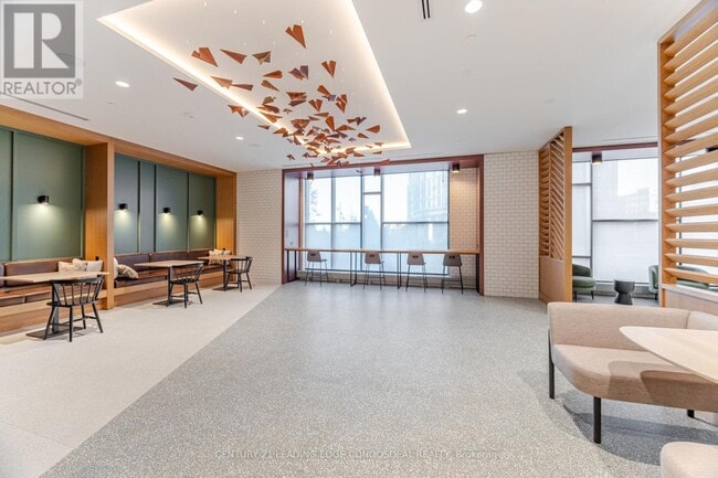 Photo du bâtiment - 2495 Eglinton Ave W