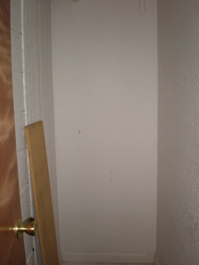 2221 9th Ave Unit 2 BASEMENT, Greeley, CO 80631 2221 9th Ave Greeley