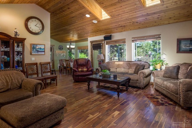 Building Photo - 16020 Big Meadow Dr