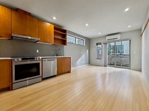 Photo - South Seattle 1 Bedroom + Office Townhouse...