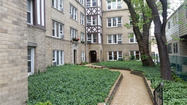Building Photo - 1724 W Estes Ave