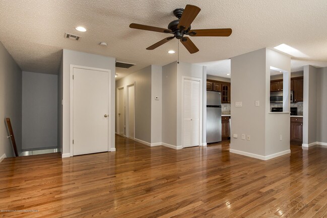Foto del edificio - 1 Ambrose Ln