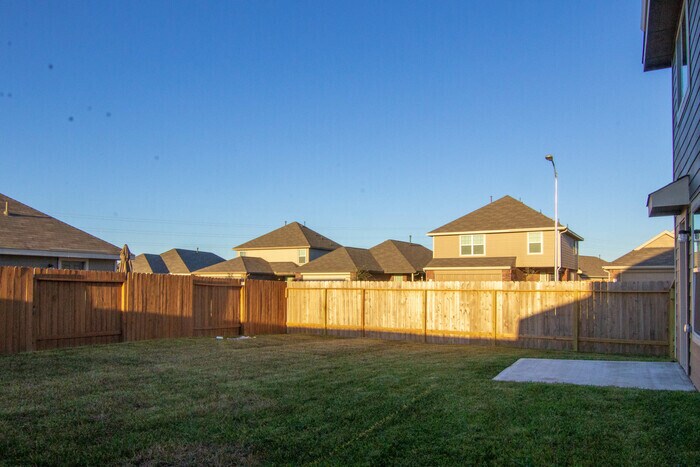Building Photo - 24202 Avogadro Dr