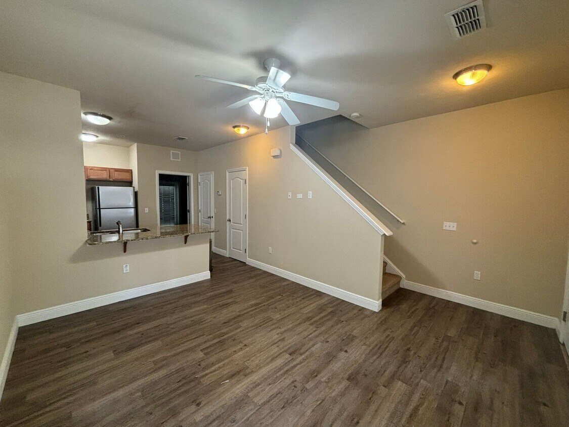 Primary Photo - Chase Hollow #95 - Pet Friendly!