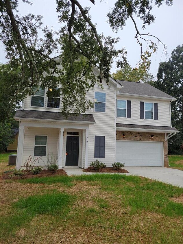 Foto principal - 512 E Franklin St