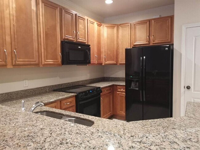 Building Photo - 215 Bayberry Cir