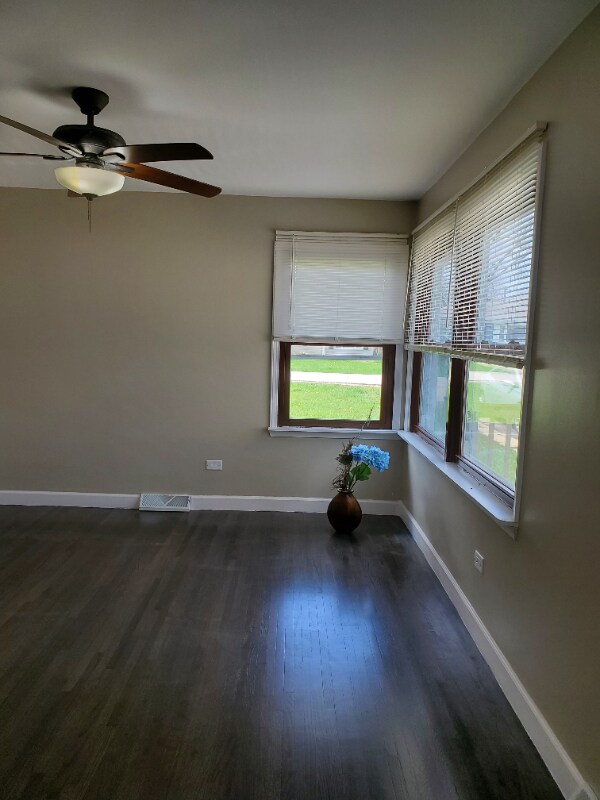 Foto del edificio - 1329 Campbell Ave