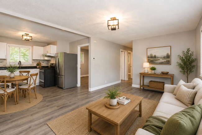 Building Photo - 1635 Dogwood Dr