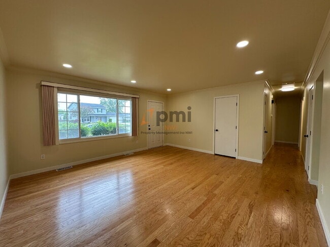 Building Photo - 2836 W 63rd Ln