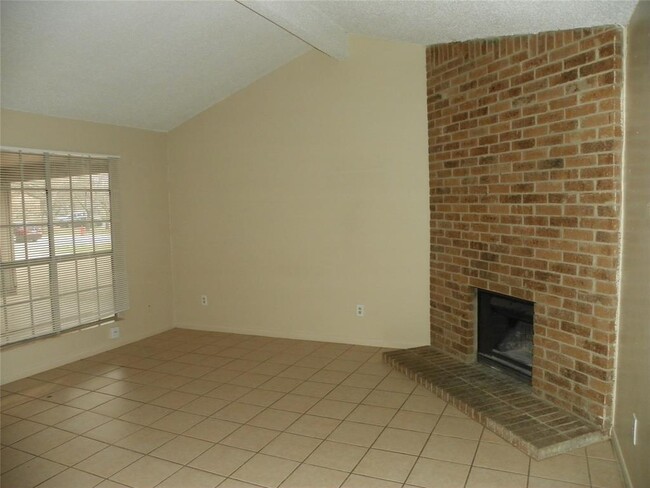 Building Photo - 1710 Rawhide Loop
