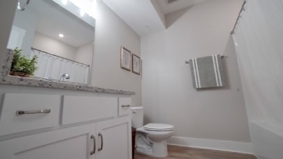 Building Photo - Woodlawn Estates