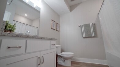 Building Photo - 2350 Filiatreau Ln