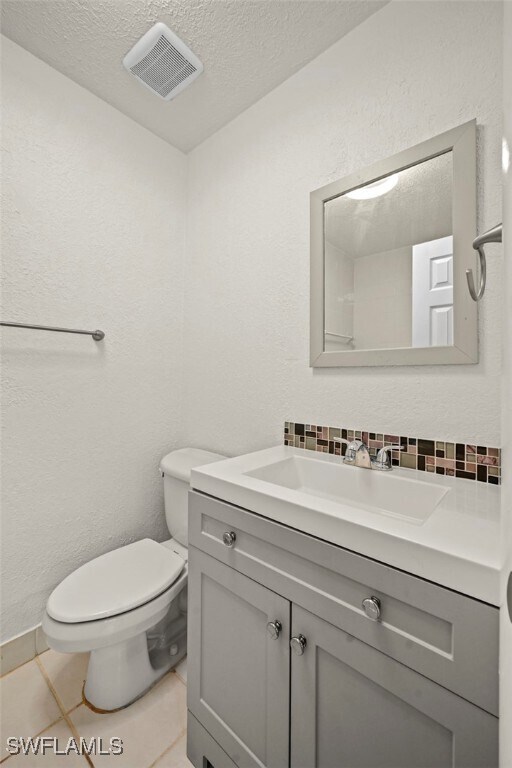 Building Photo - 4603 Bayshore Dr