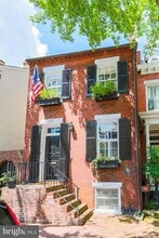 Building Photo - 217 S Lee St