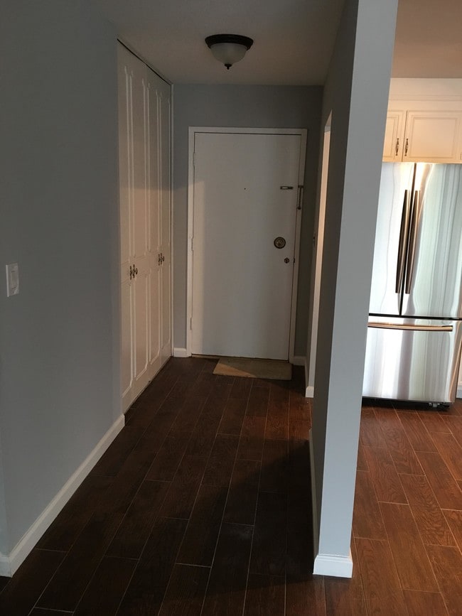 Building Photo - 500 Cagney Ln