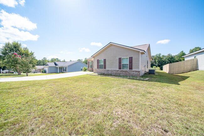 Building Photo - 5788 Sandy View Dr
