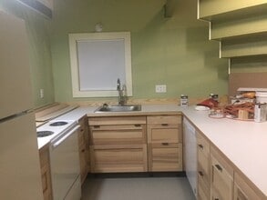 Building Photo - 38 Jarvis St