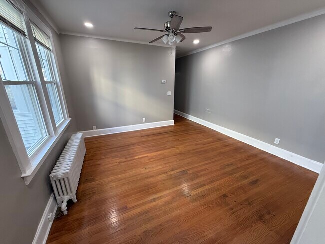 Foto del edificio - 102 Thomaston St