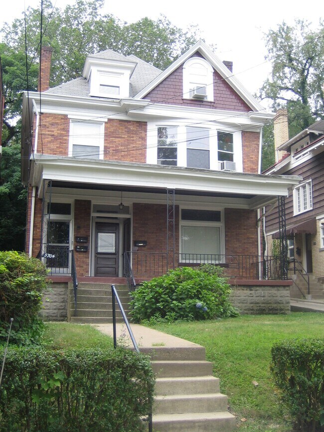Foto del edificio - 5704 Darlington Rd