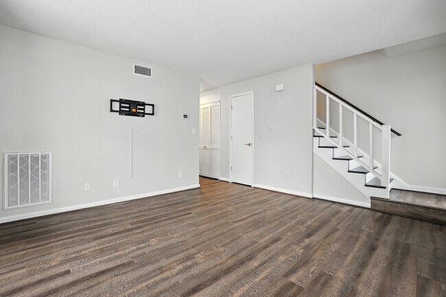 Foto del edificio - 1101 Surry Ln