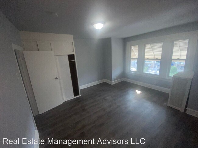 Building Photo - 3 br, 1 bath House - 5424 Willows Ave.