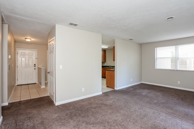 Building Photo - 10827 Kuralei Dr