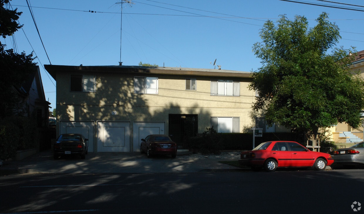 Primary Photo - 751 S 3rd St