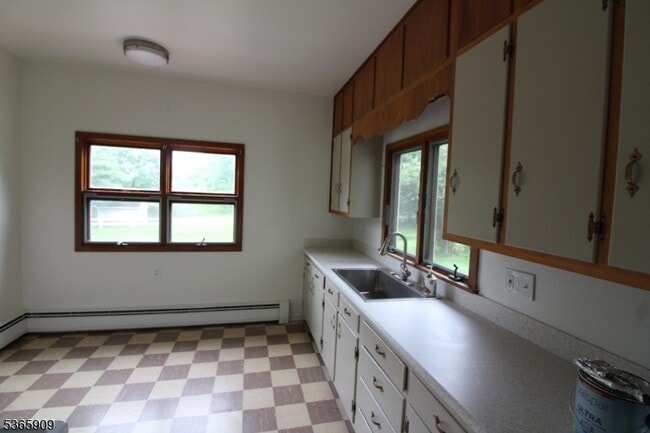 Building Photo - 471 Milford Warren Glen Rd