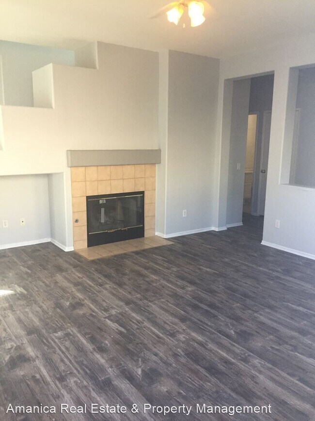 Foto del edificio - 3 br, 3 bath House - 22394 Witchhazel Ave